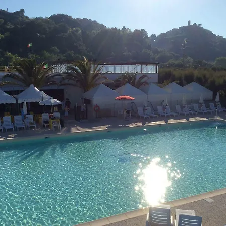 Girasole Eco Family Village Hotell 4*